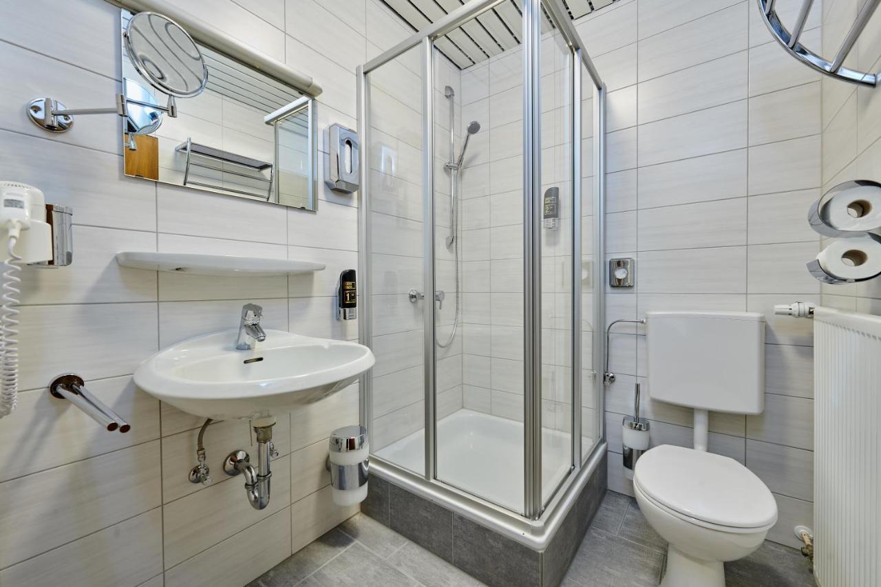 Hotel Giamas Straubing Ngoại thất bức ảnh